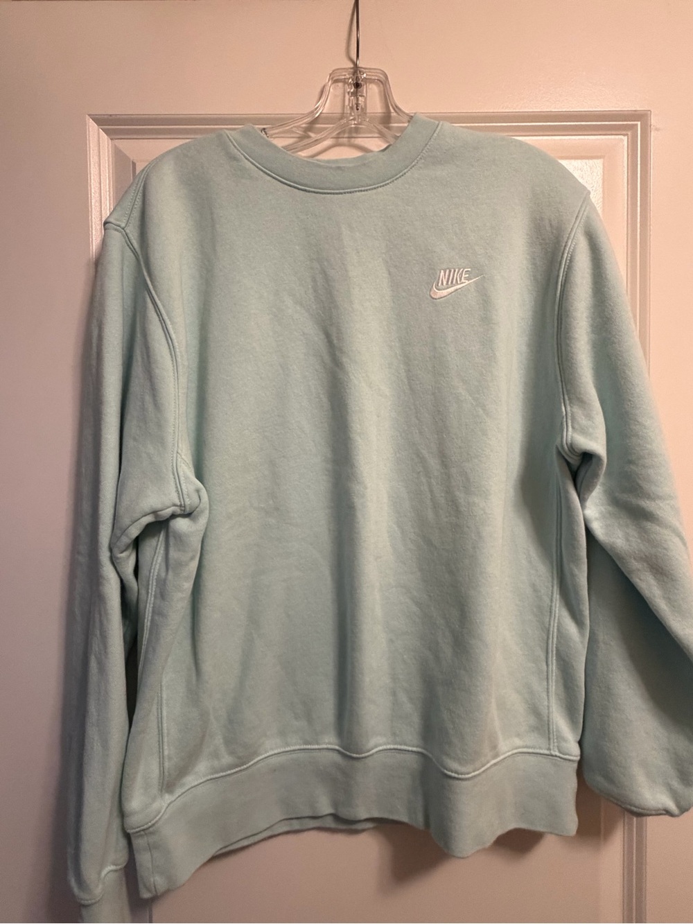 Nike Sportswear Club Fleece
Men's Crew size M